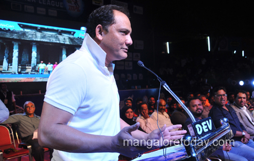 azar at Manhslotr premeir league